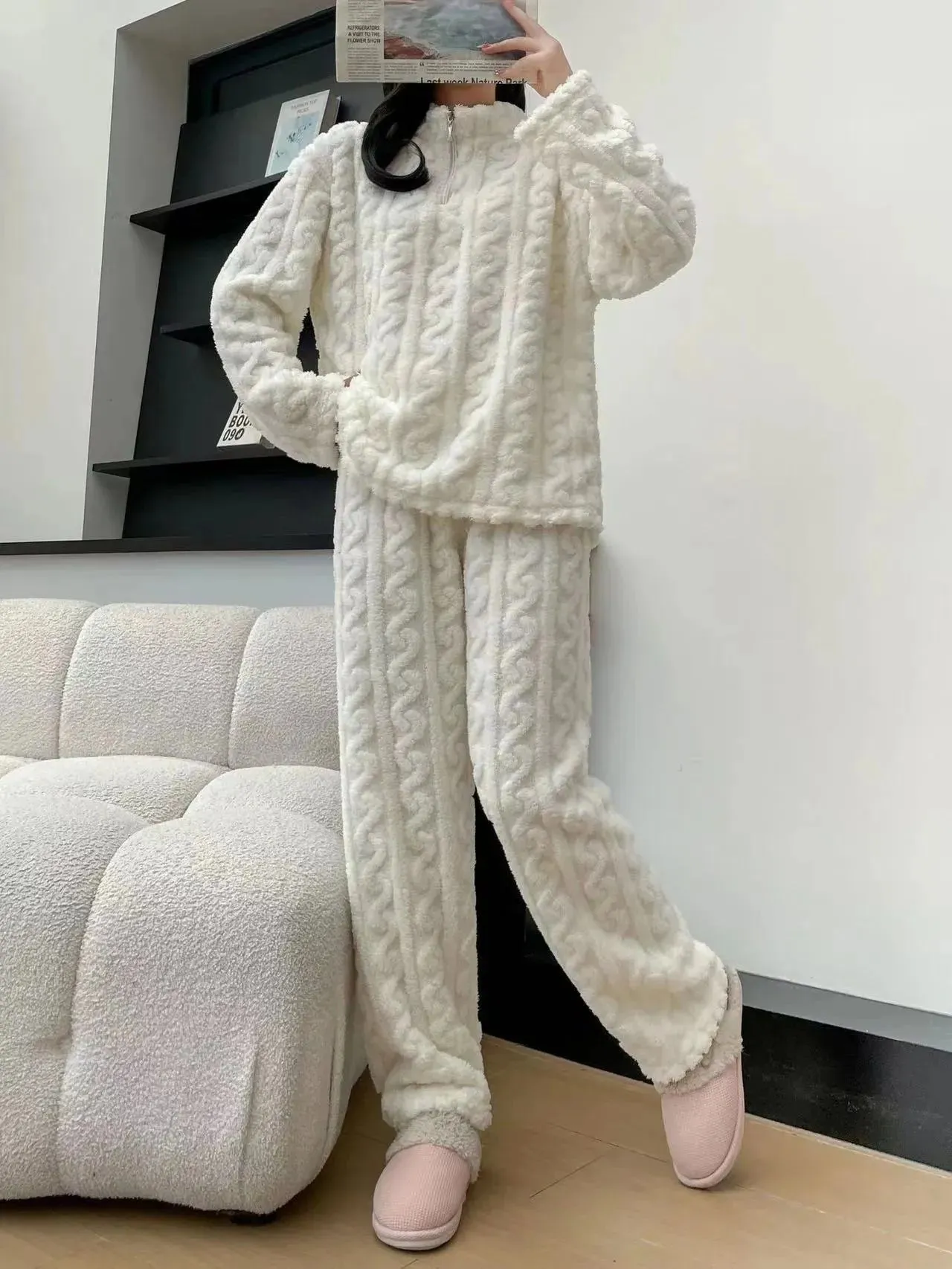 Autumn And Winter New Twist Zipper Couple Fleece-lined Thick Coral Fleece Pajamas Homewear Loungewear Sleepwear For Sleeping