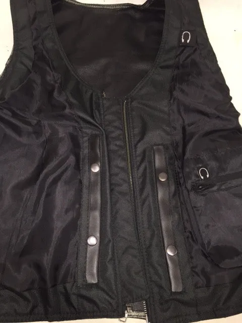 WOMEN'S RUBOFF OLD LOOK BLK & SILVER ZIPPER FRONT VEST W/2 GUN POCKETS